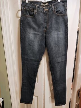 Levi's 721 High Rise Skinny Jeans in dark blue denim